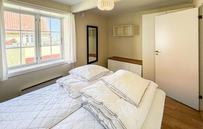1 bedroom, free WiFi - Awesome apartment in Svaneke with swimming pool (Svaneke)