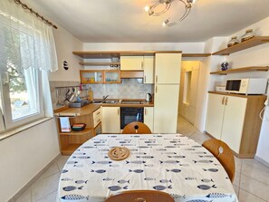 Private kitchen - Apartment direkt am Meer für 2-3 Personen by Interhome (Novi Vinodolski)
