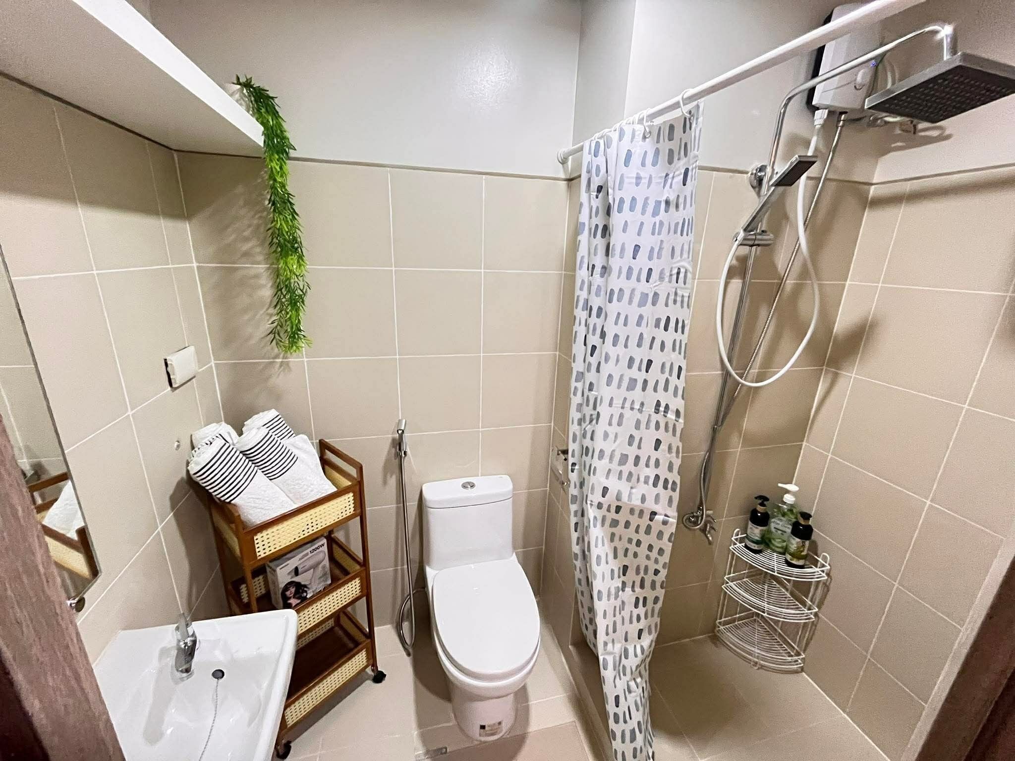 Hair dryer, towels, soap, toilet paper
