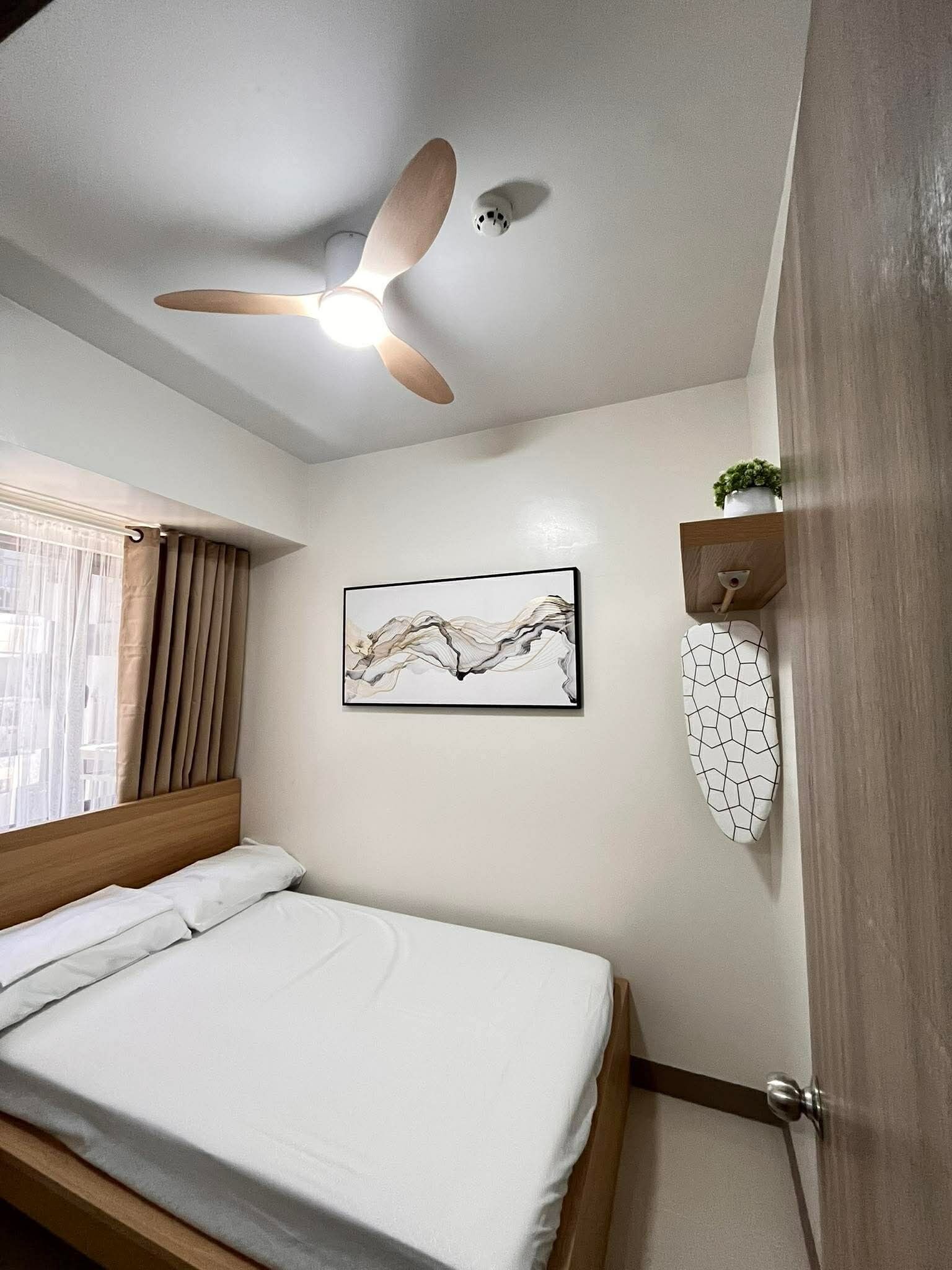 1 bedroom, iron/ironing board, WiFi, bed sheets