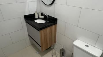 Toallas, jabón, papel de baño