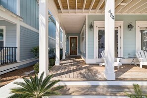 Exterior detail - SeaEsta 🎉| Lagoon Pool | Private Beach Access & Tram | Sleeps 16 (Seacrest)