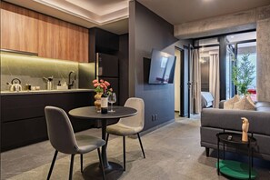 Interior - Private Balcony with Garden & Gym Access (Mexico City)
