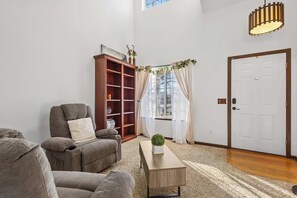 Interior - Cozy 3BR Getaway with Yard, Fireplace, Sleep 6 (Colorado Springs)