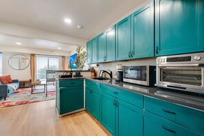 Fridge, microwave, oven, stovetop - 1BR Cozy Studio, Patio, Grill, Near Garden of Gods (Colorado Springs)