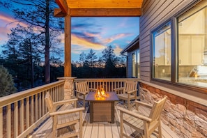 Terrace/patio - 3BR Mountain Cabin w Fireplace, Steamshower, Decks & Games (Happy Jack)
