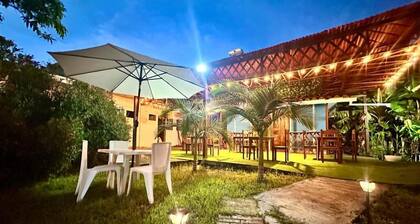 Private room 102 / private bathroom / buffet breakfast / central and secure