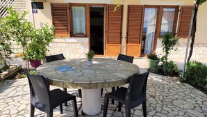 Outdoor dining - Vladimir by Interhome (Crikvenica)