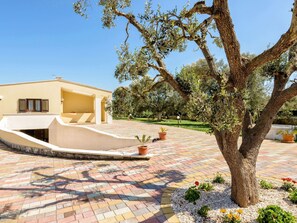 Terrace/patio - Villa Käthe - privatem pool by Interhome (San Vito Dei Normanni)