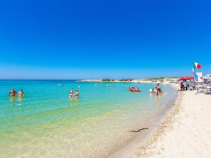 Beach - Flaches Meer aus Kiefernholz by Interhome (Carovigno)