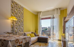 TV - Gorgeous apartment in Genova with house sea view (Genova)