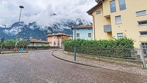 Unclassified image, 4 of 33, button - Riva Olive by Interhome (Riva del Garda)