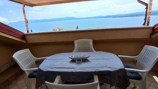 Outdoor dining - in Crikvenica mit Schöner Terrasse by Interhome (Crikvenica)