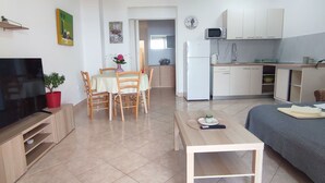 Interior - in Crikvenica mit Schöner Terrasse by Interhome (Crikvenica)