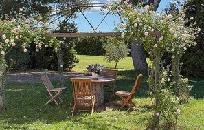 Outdoor dining - Stunning home in Tarquinia (Tarquinia)