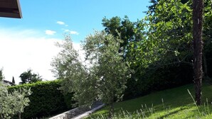 Unclassified image, 5 of 33, button - mit Pool by Interhome (Limone sul Garda)