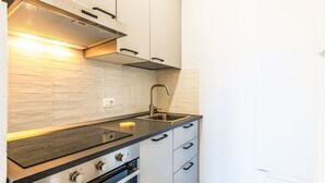 Fridge, oven, dishwasher, cookware/dishes/utensils - Casa Anna by Interhome (Sanremo)
