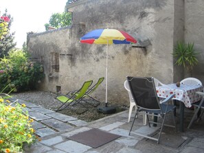 Outdoor dining - 'Casa Julia' mit Grill by Interhome (Domaso)