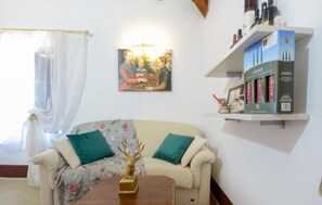 Interior - La Duchessa Tenuta Donna Olga (Porrona)