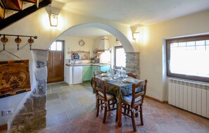 Dining - Lovely home in Casidore with WiFi (Casidore)