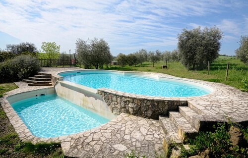 4 bedroom lovely apartment in Pomonte