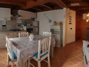 Kitchen / Dining Room - Wohnung Meerblick Porto Flavia by Interhome (Iglesias)