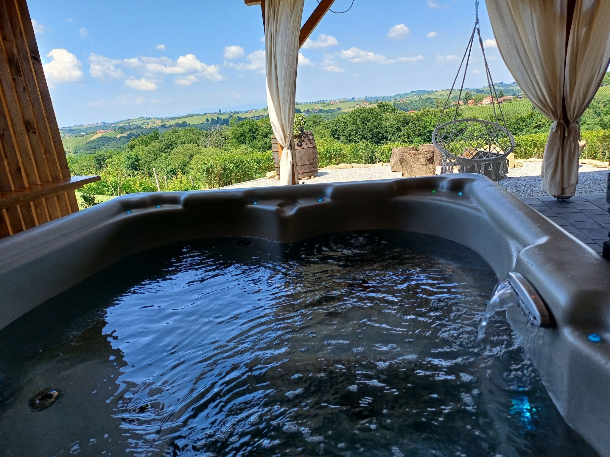 Bain à remous extérieur