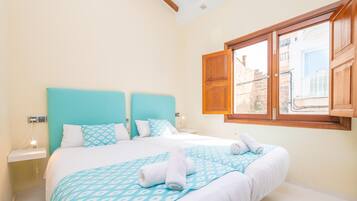 Iron/ironing board, free WiFi, bed sheets