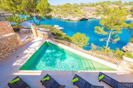 Pool. VILLA CALA FIGUERA - Villa with private pool, direct access to the sea and free Wi-Fi