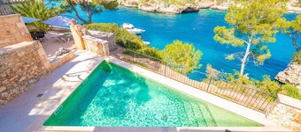 VILLA CALA FIGUERA - Villa with private pool, direct access to the sea and free Wi-Fi
