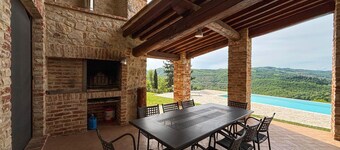 Nice home in San Venanzo