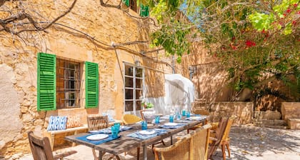 VILLA SANTANYI SUEÑO DE VERANO - Beautiful country house with private pool and free Wi-Fi