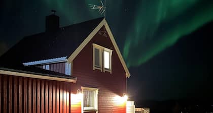 4 bedroom awesome home in Indre Billefjord
