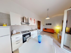 Kitchen / Dining Room - Große Wohnung in Balestrate mit Grill und Garten by Interhome (Balestrate)