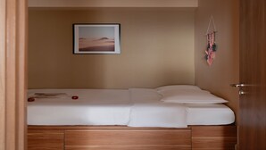 Appartement Deluxe, 2 chambres, balcon, vue ville | Bureau, rideaux occultants, chambres insonorisées