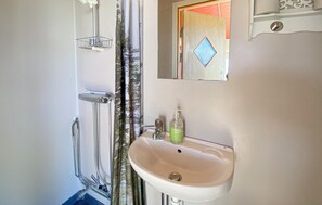 Shower - 2 bedroom cozy home in Färjestaden (Färjestaden)
