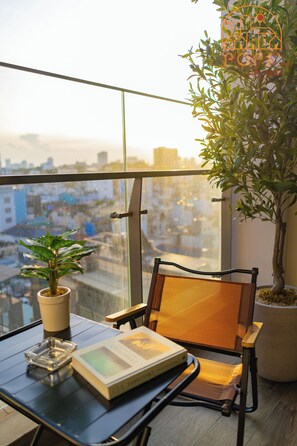 Interior - District 1's Serene Sanctuary,  2Bedrooms (3beds), 2WCs, Sky pool, Gym (Thành phố Hồ Chí Minh)