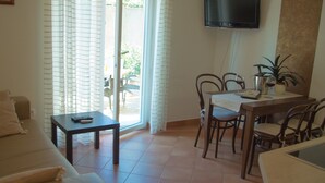 Unclassified image, 2 of 26, button - Modernes Apartment mit großer Terrasse und Grill by Interhome (Opatija)