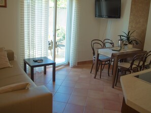 Living area - Modernes Apartment mit großer Terrasse und Grill by Interhome (Opatija)