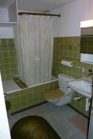 Towels - Selva AP A8, 1-Zimmerwohnung by Interhome (Adelboden)