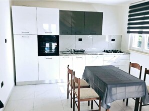 Private kitchen - 50 Meter vom Strand entfernt by Interhome (Hvar/Gdinj)