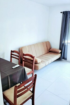 Unclassified image, 2 of 10, button - Bradaric in Strandnähe by Interhome (Hvar/Gdinj)