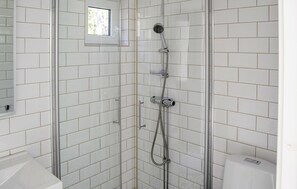 Shower - 1 bedroom beautiful home in Brottby (Brottby)
