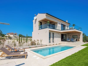 House - Villa Casa Mayren by Interhome (Drenje)