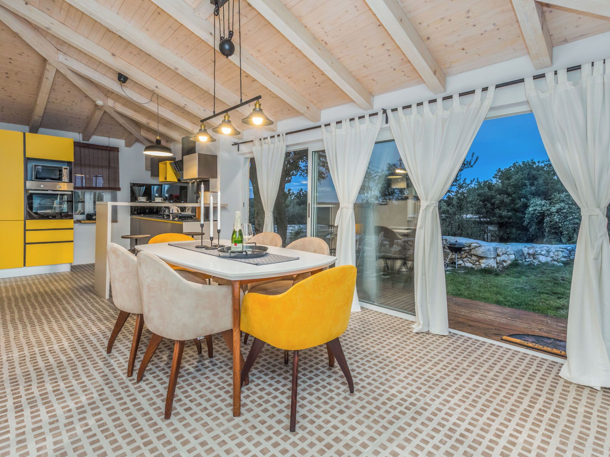 Kitchen / Dining Room