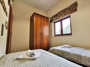 Unclassified image, 4 of 51, button - in Kaštel Lukšić mit großer Terrasse und Bergblick by Interhome (Kaštel Lukšić)