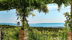 Property grounds - in Kaštel Lukšić mit großer Terrasse und Bergblick by Interhome (Kaštel Lukšić)