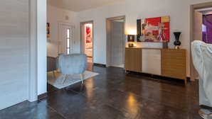 Interior - Modernes Apartment mit Gartennutzung, einer groß by Interhome (Trogir/Okrug Donji)