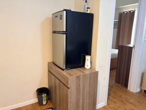 Interior - Cozy 1-bedroom condo in marvelous Lapu-Lapu with AC (Lapu-Lapu)