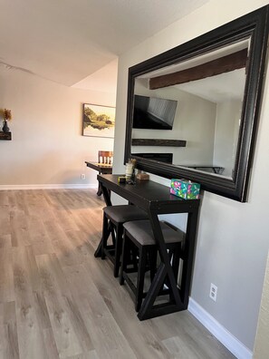 Interior - Spacious 4-bedroom house in beautiful Hesperia with AC (Hesperia)